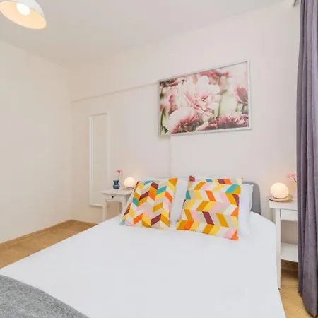 Gorgeous Flat With Shared Pool In Kepez * Antalya