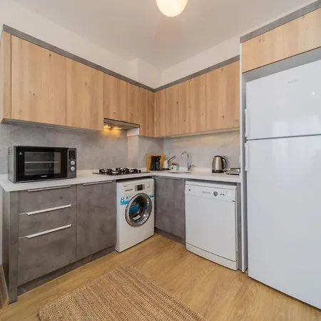 Gorgeous Flat With Shared Pool In Kepez *